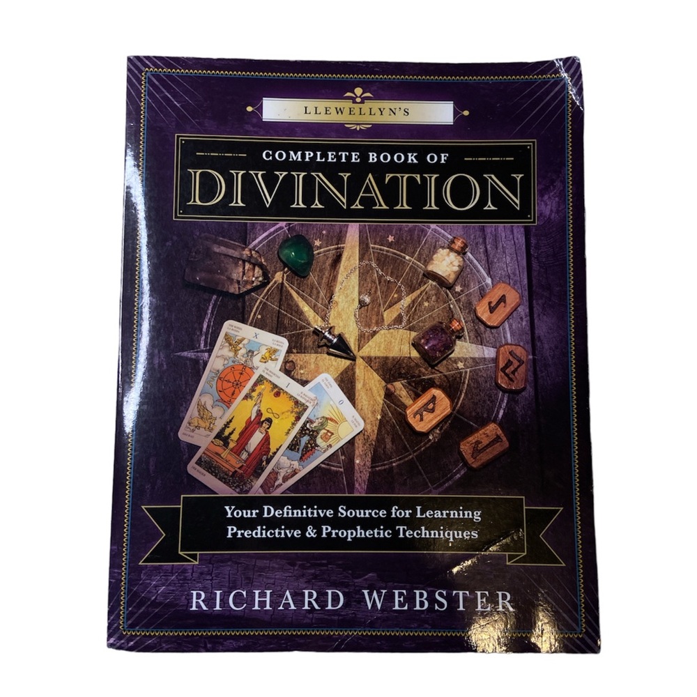 BOOK OF DIVINATION YOUR DEFINITIVE SOURCE FOR LEARNING PREDICTIVE BOOK